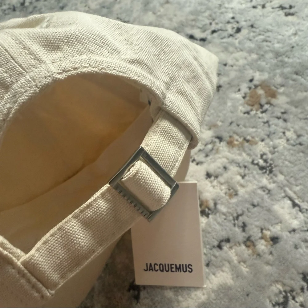 NWT Jacquemus Signature Off-White Cap - Picture 5 of 8